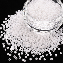 Белый Стеклянные цилиндрические бусины, бисер, непрозрачные матовые цвета, круглое отверстие, белые, 1.5~2x1~2 мм, отверстие : 0.8 мм, около 8000 шт / упаковка, около 1 фунт / мешок