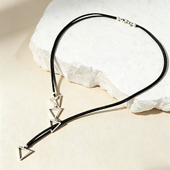Oro Collares tipo lariat triangulares ajustables de aleación con cordón de imitación de cuero, negro, dorado, 15.75~19.69 pulgada (40~50 cm)
