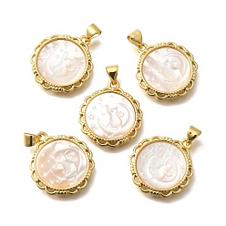 Золотой Латунь с резными подвесками из натуральной ракушки, стойки покрытие, плоский круглый с луной и кошкой, золотые, 22x19.5x3 мм, отверстие : 3x4 мм