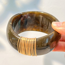 Коричневый Массивные браслеты из мраморной смолы для женщин, с обмоткой из золотой проволоки, кофе, внутренний диаметр: 2.56 дюйм (6.5 см)