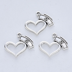 Plata Antigua Colgantes de la aleación de estilo tibetano, sin plomo y cadmio, corazón con tapa de enfermera, plata antigua, 21x23x2.5 mm, Agujero: 1.6 mm, sobre 342 unidades / 500 g