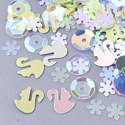 Бледно-Золотистый Аксессуары для орнаментов, пластиковые пайетки / блестки из пвх, снежинка и лебедь и плоский круглый, бледно золотарник, 5~8x4.5~8x0.4 мм, отверстие : 1.2 мм