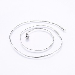 Нержавеющая Сталь Цвет Не тускнеет 304 плоские ожерелья из нержавеющей стали в виде змейки, с карабин-лобстерами , цвет нержавеющей стали, 17.7 дюйм (45 см), 1.7x0.5 мм