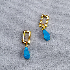 Синтетическая Бирюза Серьги-кольца из латуни и синтетической бирюзы., золотые, слеза, 32 мм