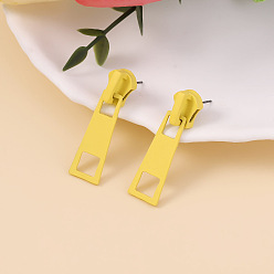 Золотистый Серьги-гвоздики с подвеской из эмалевого сплава и застежкой-молнией, золотые, 34x10 мм