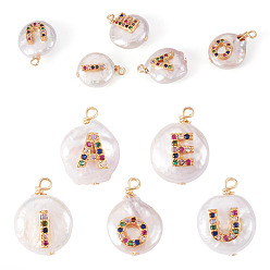 Letter 5шт 5 стили подвески из натурального культивированного пресноводного жемчуга, с микропаве из латуни и цветными кубическими цирконами, плоско-круглые, золотые, аеиу, 16~19x11~12x6~8 мм, отверстие : 1.8 мм, 1 шт / стиль