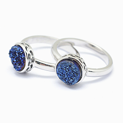 Синий Гальванизированный естественный druzy агат кристалл палец кольца, с фурнитурой из экологически чистой латуни, без свинца и без кадмия, долговечный, плоско-круглые, Размер 7, Реальная платина, синие, 17 мм