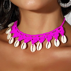 Фуксин Ожерелья-чокеры ручной работы из полиэстерового шнура в стиле бохо с кисточками из натуральных ракушек каури для женщин, фуксиново-красные, 15.75~23.62 дюйм (40~60 см)