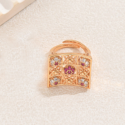 Камелия Геометрические квадратные латунные микропаве кубические цирконии регулируемые кольца для женщин, золотые, камелия, 23x23 мм, внутренний диаметр: 16 мм