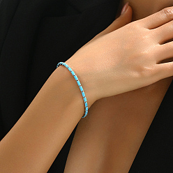 Синий Элегантные латунные браслеты-цепочки с кубическим цирконием для ежедневного ношения женщинами, платина, синие, внутренний диаметр: 2-3/8~2-3/4 дюйм (6~7 см)