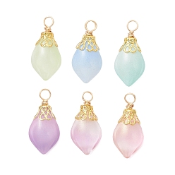 Золотой Имитация нефрита стеклянные подвески, очарование лепестка, с железной и медной проволокой, золотые, 26.5x13x8 мм, отверстие : 3.4 мм