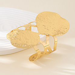 Золотой Браслеты-манжеты из сплава в форме сердца для женщин, текстура, золотые, внутренний диаметр: 2-1/4 дюйм (5.8 см)