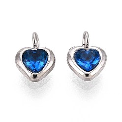 Королевский синий 304 микро нержавеющей стали прокладывать Цирконом подвески, сердце прелести, королевский синий, 7x5x2.5 мм, отверстие : 1.5 мм