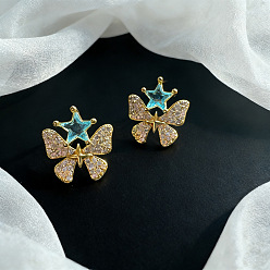 Doré  Boucles d'oreilles en laiton pavées de zircons cubiques, papillon, or, 16x15mm