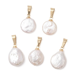 Настоящее золото 18K Подвески из натурального жемчуга кеши с 304 застежками-карабинами из нержавеющей стали, плоские круглые прелести, белые, реальный 18 k позолоченный, 13.5~16.5x10.5~11.5x3.5~5.5 мм, отверстие : 5.7x2.5 мм