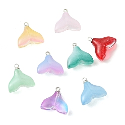 (52) Непрозрачная лаванда Прозрачные стеклянные подвески, кулон в виде рыбьего хвоста кита, с платиновыми латунными чашеобразными дужками, разноцветные, 14.5x15x7 мм, отверстие : 1.6 мм