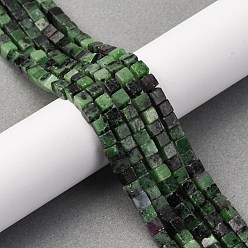 Рубин В Цоизита Натуральный рубин в цоизита бусин пряди, кубические, 4~4.5x4~4.5x4 мм, отверстие : 0.9 мм, около 88 шт / нитка, 15.20'' (38.6 см)