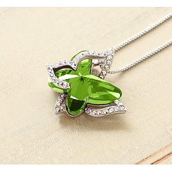 Зеленый лайм Бабочка латунный паве стеклянный камень ожерелья с подвеской, платина, зеленый лайм, 17.72 дюйм (45 см)