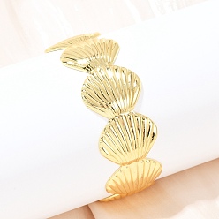 Настоящее золото 18K Латунь манжеты браслеты для женщин, формы раковины, стойки покрытие, долговечный, без кадмия и без свинца, реальный 18 k позолоченный, внутренний диаметр: 2-3/8x2-1 дюйм (6.1x5.55 см)