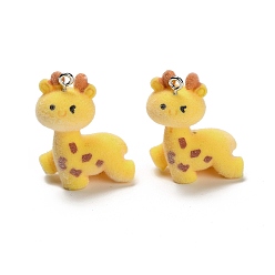 Жирафа Подвески из непрозрачной смолы, с железной платиной петлей, жирафа, 30x23x12 мм, отверстие : 1.8 мм