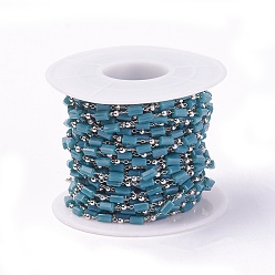 Морско-зеленый Ручной цепи стекло бисером, пайки, с латунной фурнитурой , с катушкой, долговечный, Реальная платина, кубоид, цвета морской волны, 4.5x2.5~3x2.5~3 мм, 2 мм, около 32.8 футов (10 м) / рулон