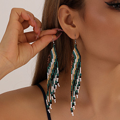 Зеленый Серьги-кисточки из стеклянного бисера ручной работы, платина, зелёные, 135x35 мм