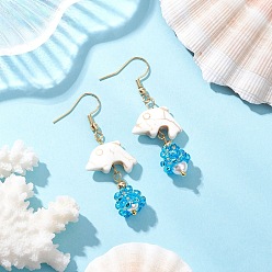 Dolphin Серьги-подвески из ракушечного стекла, золотые, с имитацией жемчуга, дельфин, 51.5x19.5 мм