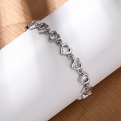 Платина Латунные браслеты с микропаве из прозрачных кубических цирконий для женщин, сердце, без кадмия и без свинца, стойки покрытие, долговечный, платина, 6-7/8 дюйм (17.5 см)