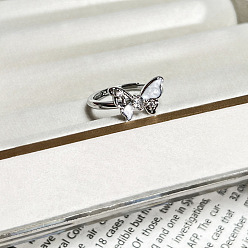 Бабочка Женские манжеты из латуни с эмалированными кристаллами и стразами, платина, бабочка, внутренний диаметр: регулируемый