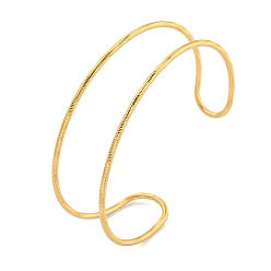 Настоящее золото 18K Ионное покрытие (IP) полое 304 браслеты-манжеты из нержавеющей стали, текстурированные женские браслеты с крутящим моментом, реальный 18 k позолоченный, внутренний диаметр: 1-3/4x2-1/2 дюйм (4.5x6.4 см)