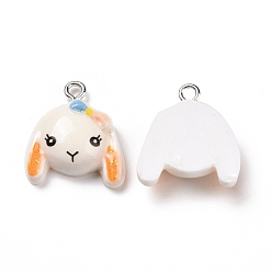 Кролик Непрозрачные подвески смолы, с блестящей пудрой и железными петлями платинового тона, очарование животных, цветочный белый, Картина кролика, 20x17.5x7 мм, отверстие : 2 мм