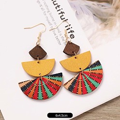 Разноцветный Серьги-гвоздики из дерева и сплава в богемном стиле, полукруглый, золотые, красочный, 60x45 мм