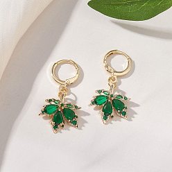 Зеленый Серьги-подвески из латуни с микропаве из кубического циркония и застежкой-крючком в виде кленового листа., с фурнитурой латунной для серег, золотые, зелёные, 32.5~33x16.5 мм