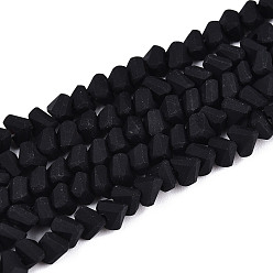 Черный Матовые непрозрачные стеклянные бусы пряди, треугольные, граненые, чёрные, 3~3.5x4~4.5x4~4.5 мм, отверстие : 0.8 мм, около 121~131 шт / нитка, 14.37~15.35 дюйм (36.5~39 см)