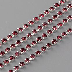 Siam Brass Rhinestone Strass Chains, with Spool, Rhinestone Cup Chain, about 2880pcs Rhinestone/bundle, Grade A, Silver Color Plated, Siam, 2mm, about 10yards/roll