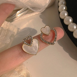 Сердце Акриловые серьги женские, со сплавочной фурнитурой со стразами, сердце, 18x11 мм