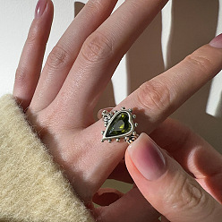 Сердце Латунные стеклянные манжеты с открытыми кольцами для женщин, платина, оливина, сердце, 15~20 мм