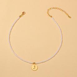 Letter J Круглые пластиковые бусины из жемчуга, 304 плоские круглые подвески из нержавеющей стали с буквами для женщин, белые, золотые, буква J, 12.99 дюйм (33 см)