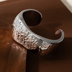 Платина Браслеты-манжеты из кованого пластика для женщин, платина, внутренний диаметр: 2.56 дюйм (6.5 см)