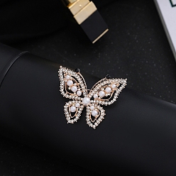 Бабочка Брошь из сплава с имитацией жемчуга, с кристально горный хрусталь, бабочка, 50x40 мм