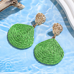 Зеленый лайм Серьги-гвоздики из сплава рафии в форме капли с ракушкой, золотые, зеленый лайм, 76x50 мм
