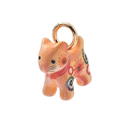 Licht Lachs Messinganhänger, lackiert und bedruckt, Katzenförmige Anhänger mit Blumenmuster, golden, Licht Lachs, 14x16x7 mm, Bohrung: 4 mm