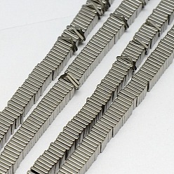 с Покрытием Серебра Гальванизировать немагнитных синтетический гематит Heishi бисер пряди, тонкие ломтики плоских квадратных бусин, класс А, со серебряным покрытием, 4x4x1 мм, отверстие : 1 мм, около 400 шт / нитка, 16 дюйм