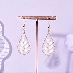 Золотой Серьги-подвески из окрашенных натуральных ракушек, лист, с латунной и экологически чистой медной проволокой, золотые, 60x21 мм