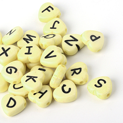 Шампанско-Желтый Непрозрачные акриловые бусины с горизонтальным отверстием, сердце со случайными буквами, шампанское желтый, 10.5x11.5x4.5 мм, отверстие : 2 мм, Около 1200 шт / 500 г