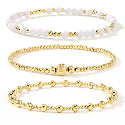 Белый 3Штукатурные браслеты из круглых бусин из стекла и латуни, эластичные., составные браслеты для женщин, золотые, белые, 6.50 дюйм (16.5 см) ~ 6.89 дюйм (17.5 см)