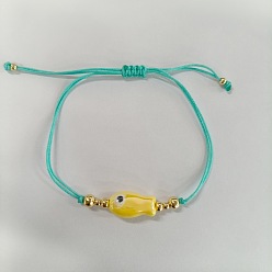 Желтый Регулируемые браслеты с подвесками в виде плетеных фарфоровых рыбок, плетеные браслеты из нейлонового шнура для женщин, с латунным, желтые, 11.02 дюйм (28 см)