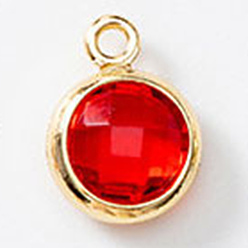 Красный Подвески из латуни и стекла с камнями рождения, плоско-круглые, граненые, красные, 9 мм, отверстие : 9.2x6.8x3 мм