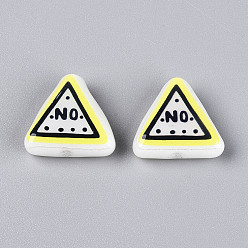 Шампанско-Желтый Печатные непрозрачные бусины из смолы, треугольник со словом нет, шампанское желтый, 19x21x8~8.5 мм, отверстие : 1~1.2 мм