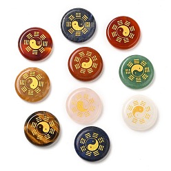 Смешанные камни Натуральный зеленый авантюрин/розовый кварц/кварцевый кристалл/сердолик/лазурит/красная яшма/кабошоны из тигрового глаза, плоский круглый с гравировкой золота тайцзи инь-ян, 25~26x6~7 мм